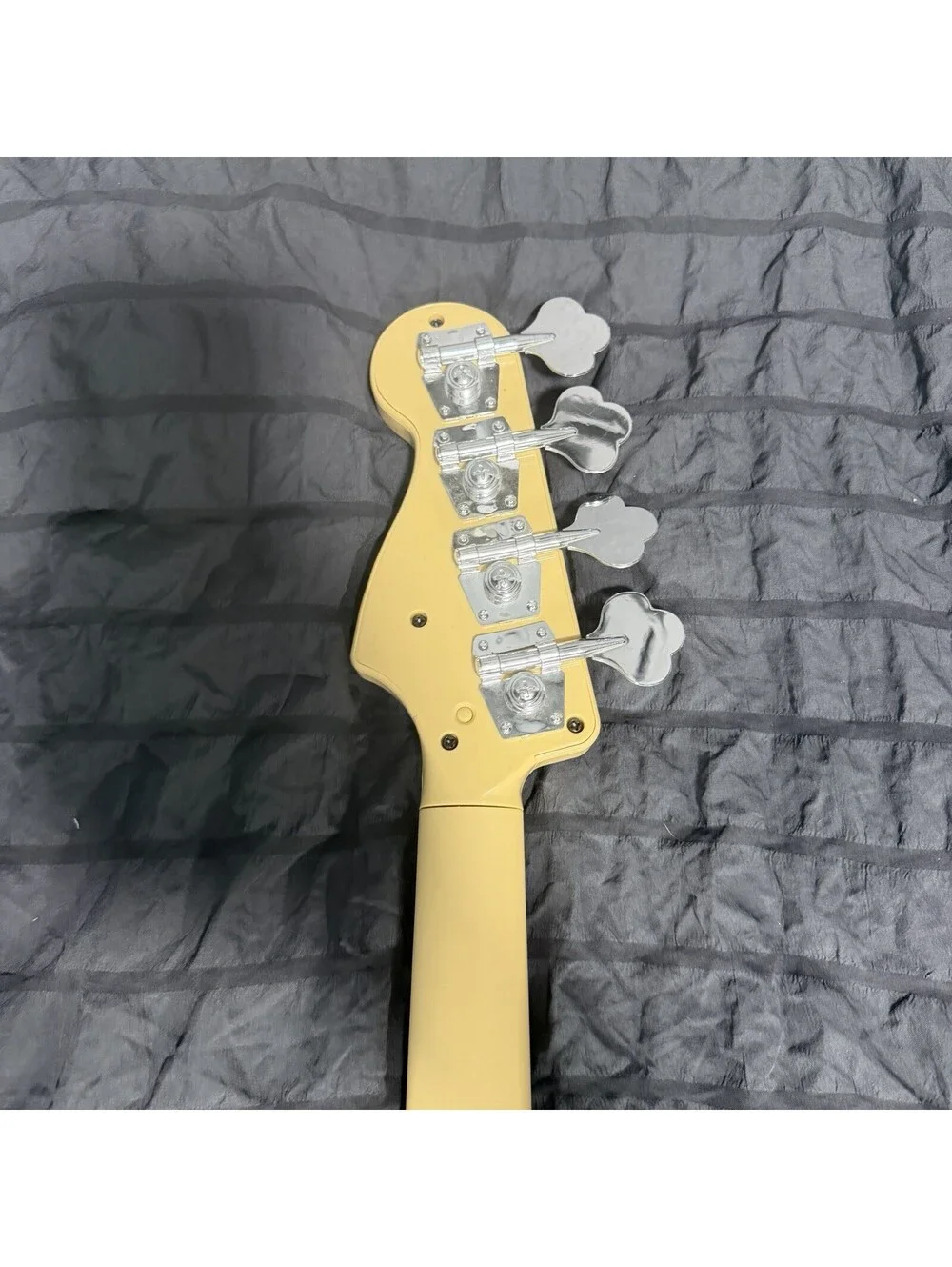 Rockband 2 Xbox 360 Fender Precision Bass SeaFoam Green 9766